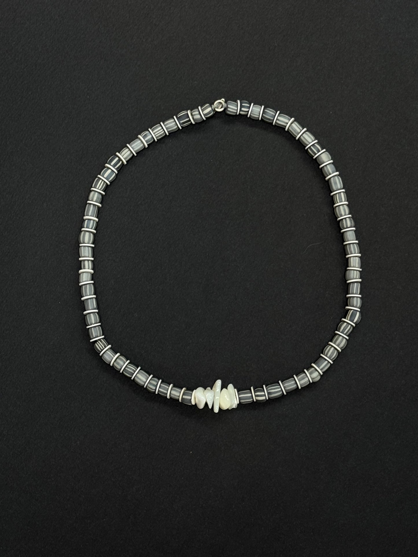 Collier Totem « Gris Hurricane »