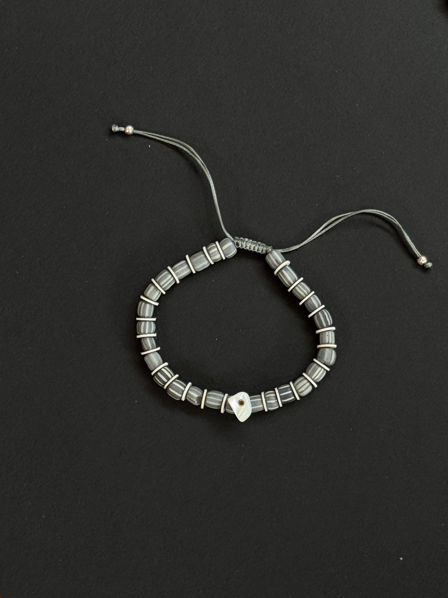 Bracelet Totem « Gris Hurricane »